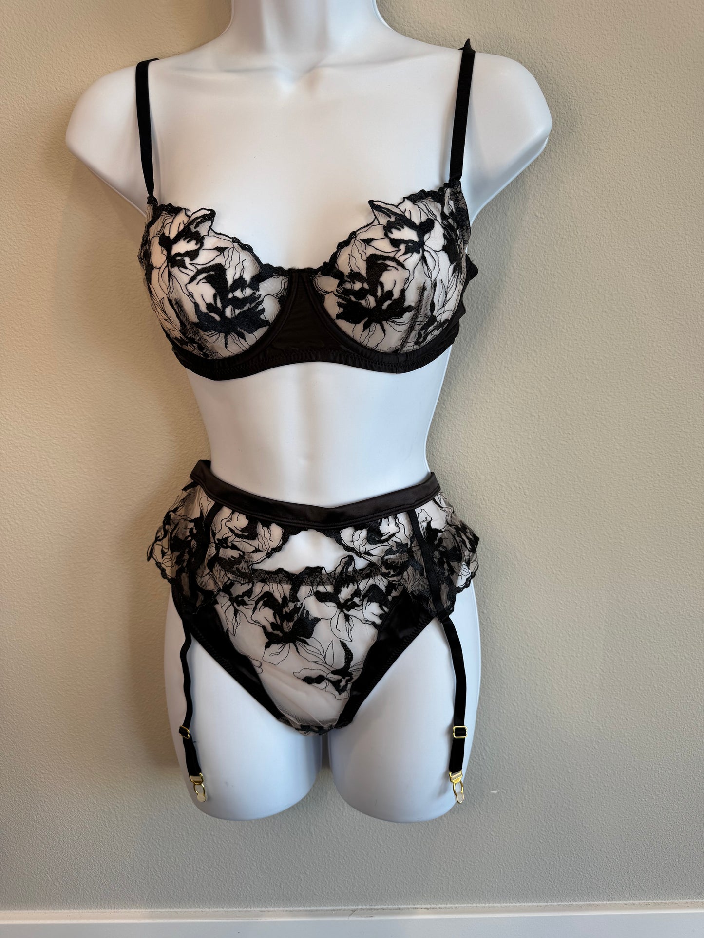 Sophia Three Piece Set