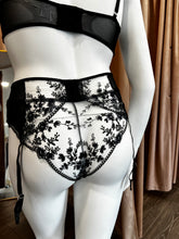 Load image into Gallery viewer, Quinn garter/panty

