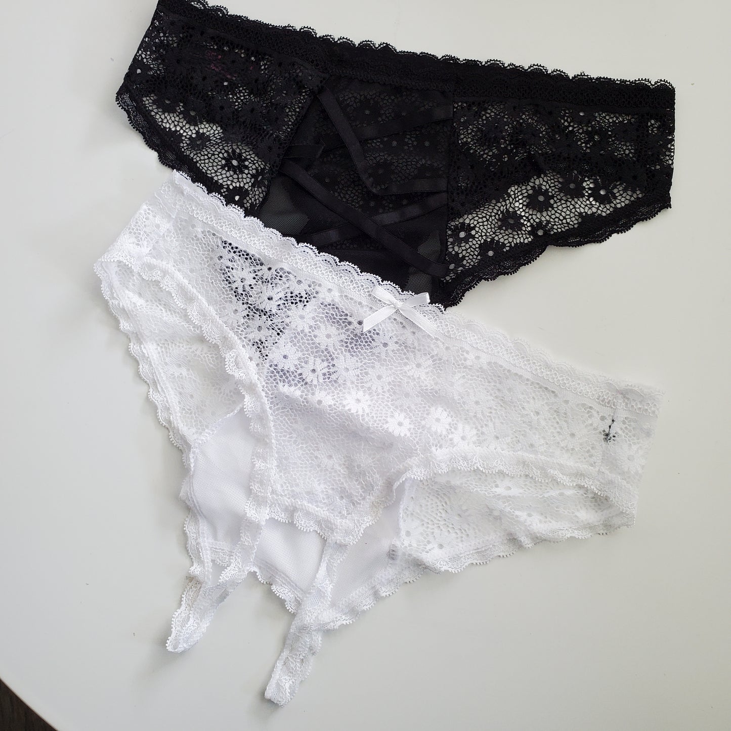 Daisy lace and mesh panty