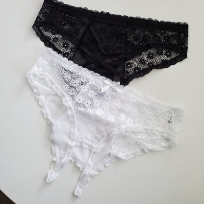 Daisy lace and mesh panty